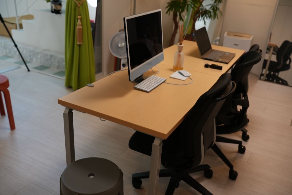 Studio Crew Background